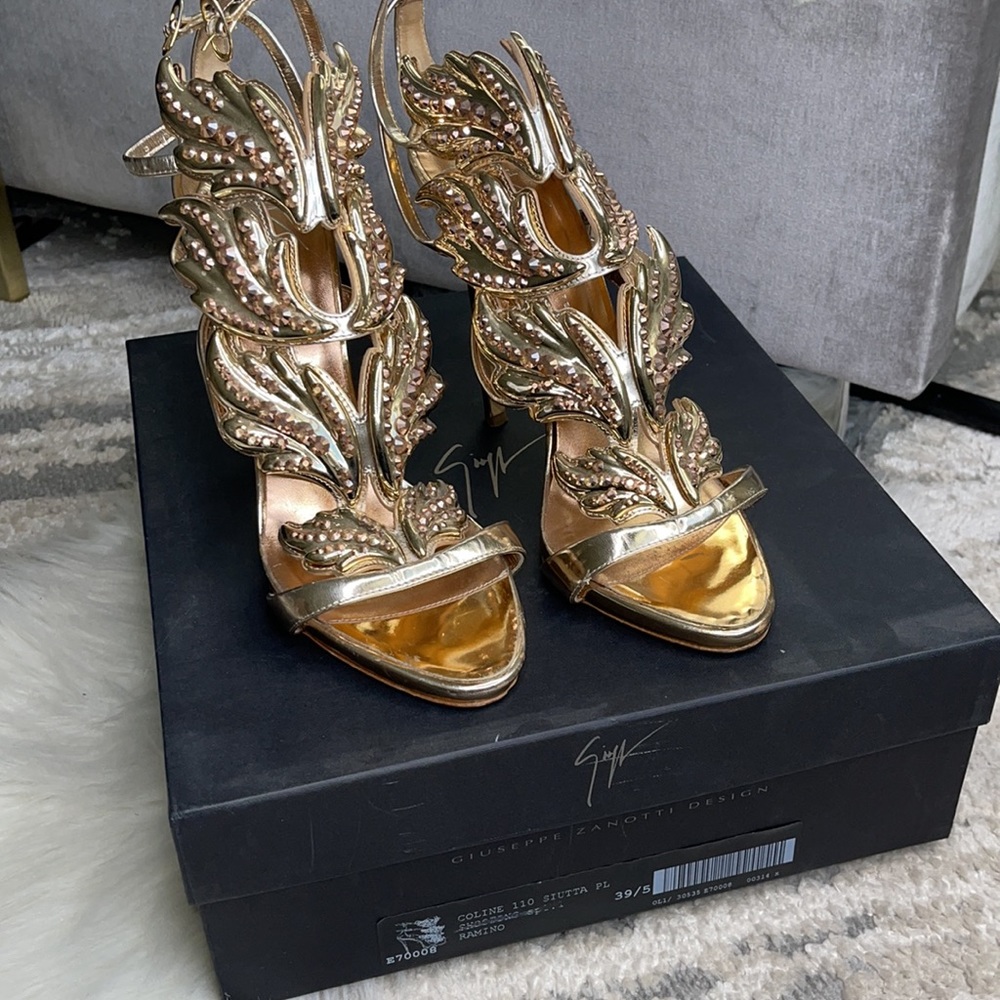 Giuseppe Zanotti Coline Rose Gold Embellished Wing Heels Size 39.5 - Picture 7 of 9